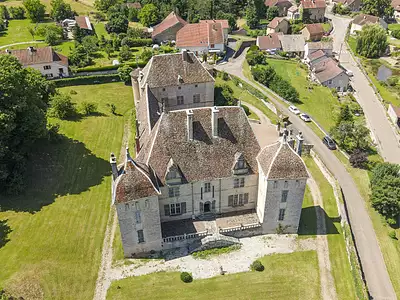 Maison, 1 500 m²
