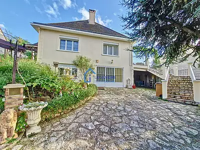 Maison, 141 m²