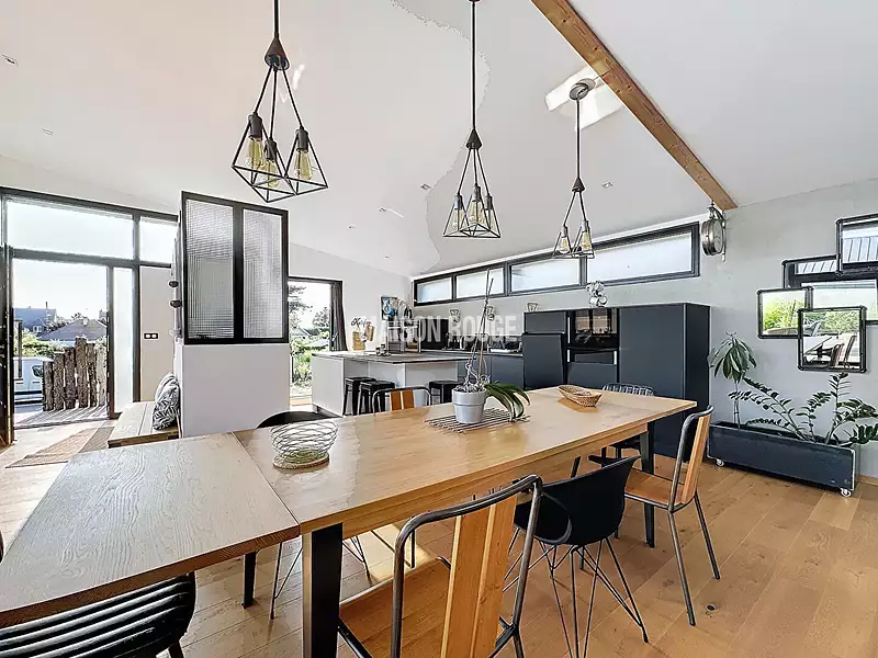 Maison, 277 m²