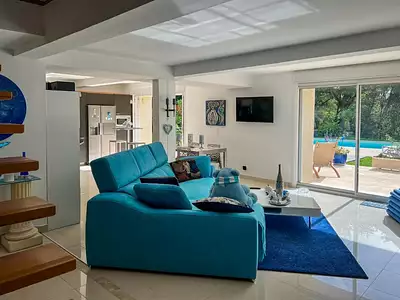 Maison, 330 m²