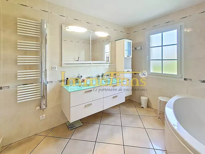 Maison, 160 m²