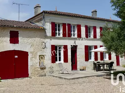 Maison, 197 m²