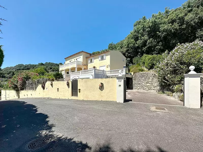Maison, 330 m²