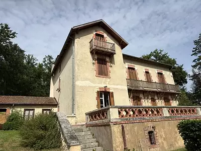 Maison, 1 500 m²