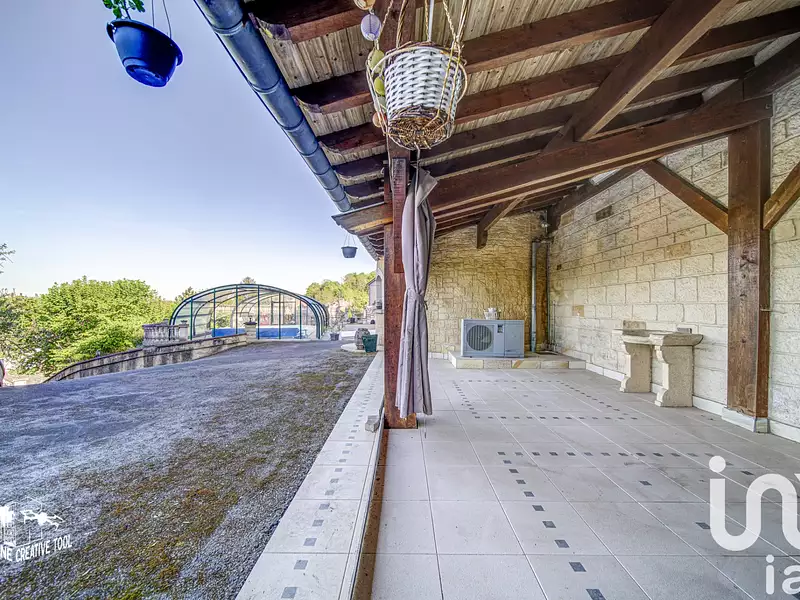 Maison, 251 m²