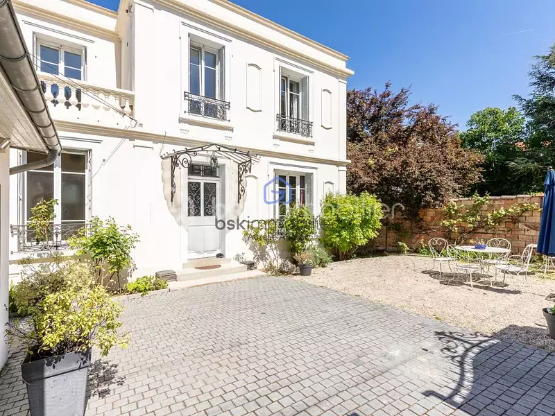 Maison, 318 m²
