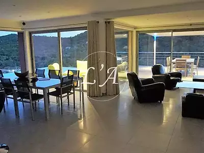 Maison, 205 m²