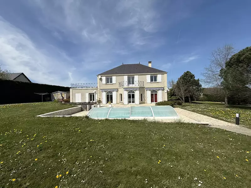 Maison, 240 m²