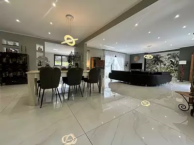 Maison, 217 m²