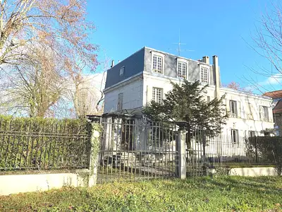 Maison, 250 m²