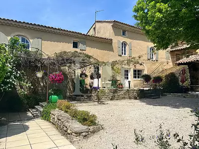 Maison, 320 m²