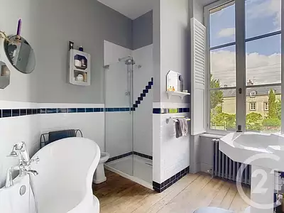 Maison, 246,8 m²