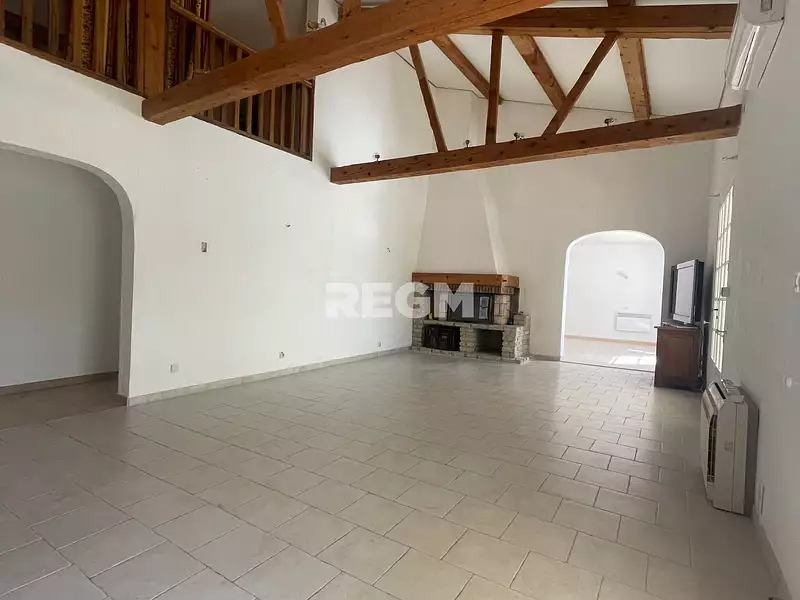 Maison, 205,48 m²