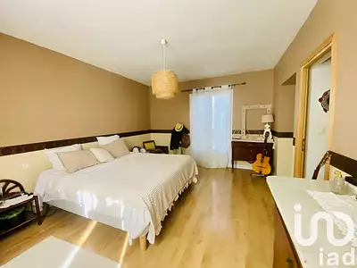 Maison, 197 m²