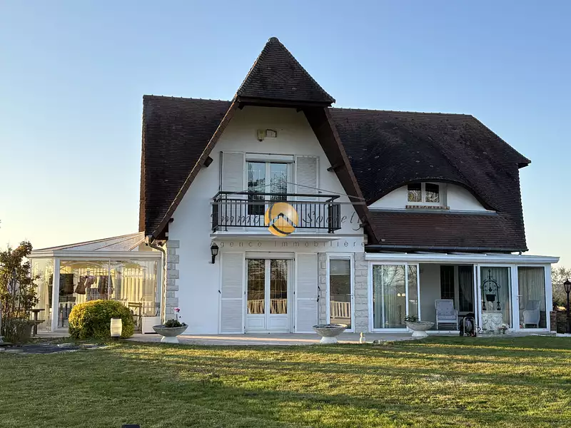 Maison, 216 m²