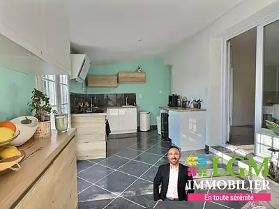 Maison, 245 m²