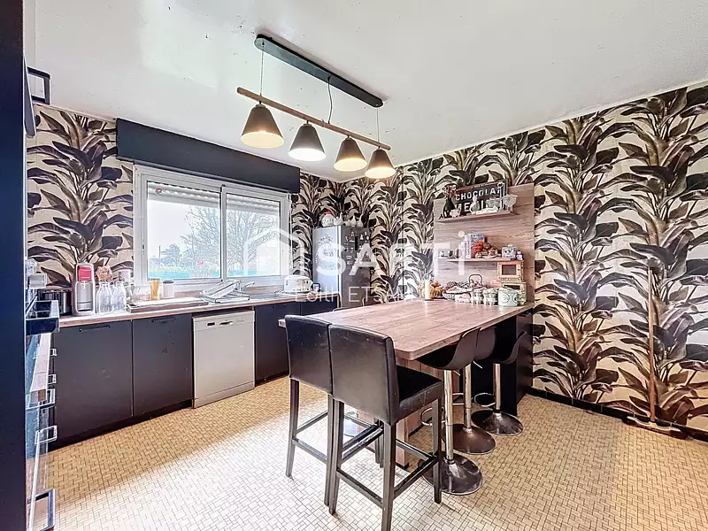 Maison, 180 m²