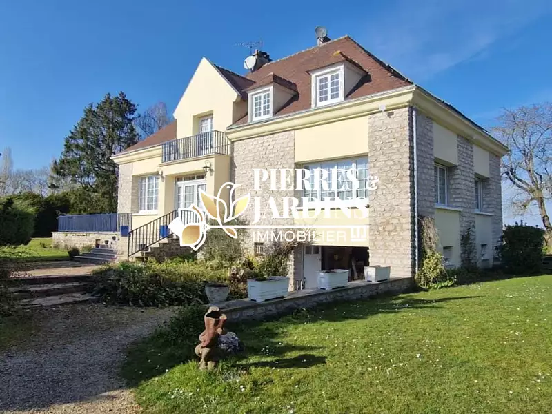 Maison, 303 m²