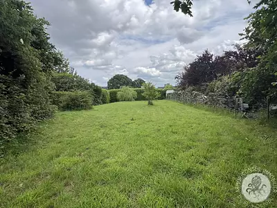 Terrain, 738 m²