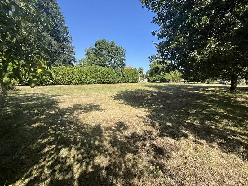 Terrain, 1 148 m²