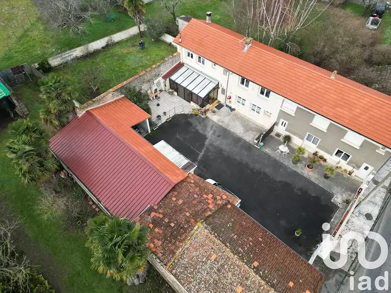 Maison, 230 m²