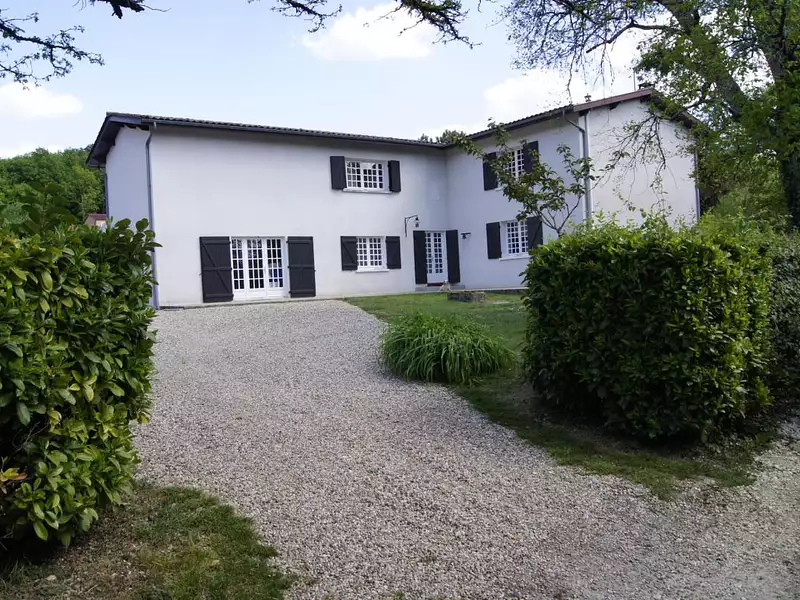 Maison, 256 m²