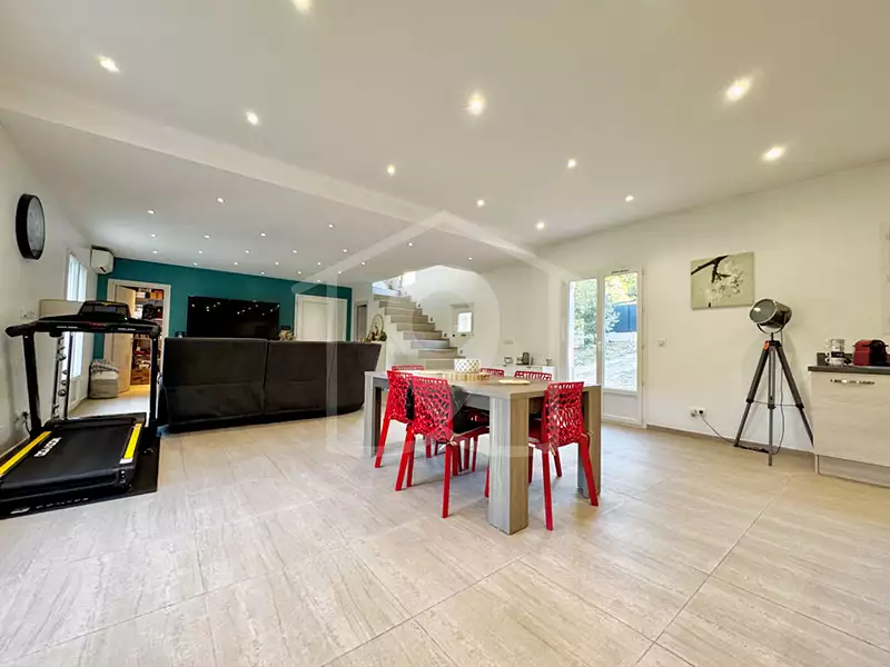 Maison, 132 m²