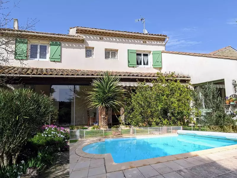 Maison, 168 m²