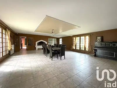 Maison, 630 m²