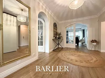 Maison, 211 m²