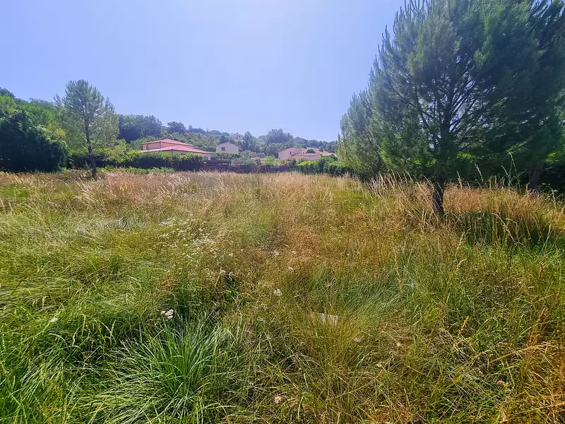 Terrain, 1 520 m²
