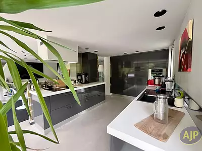Maison, 270 m²