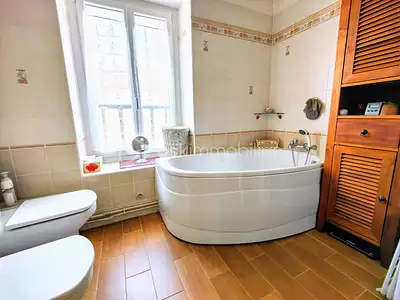 Maison, 296 m²