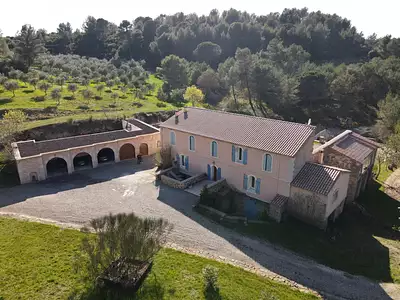 Maison, 437,89 m²