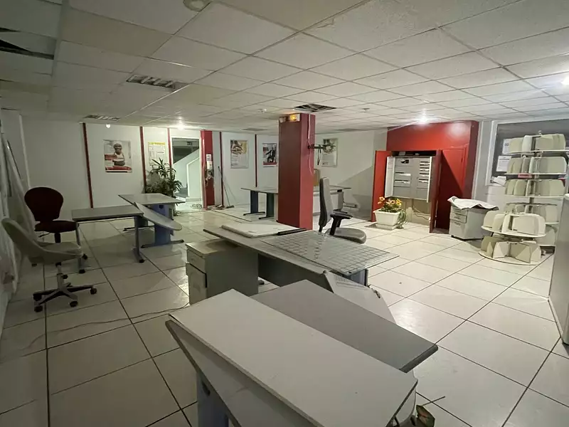 Divers, 605 m²