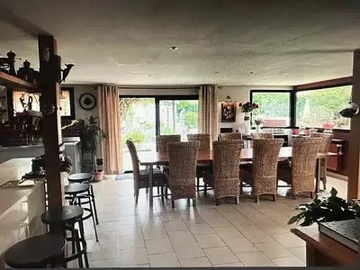 Maison, 245 m²
