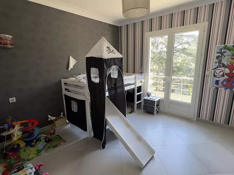 Maison, 230 m²