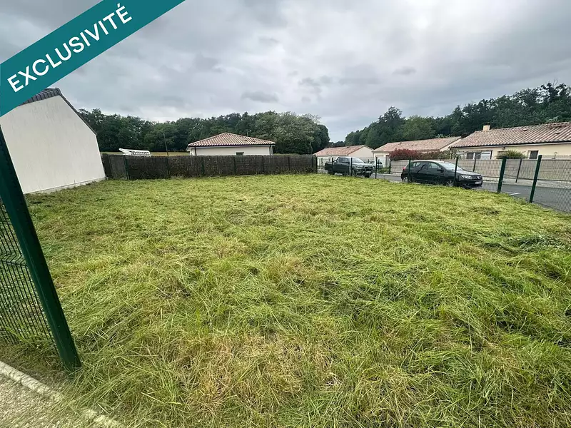 Terrain, 300 m²