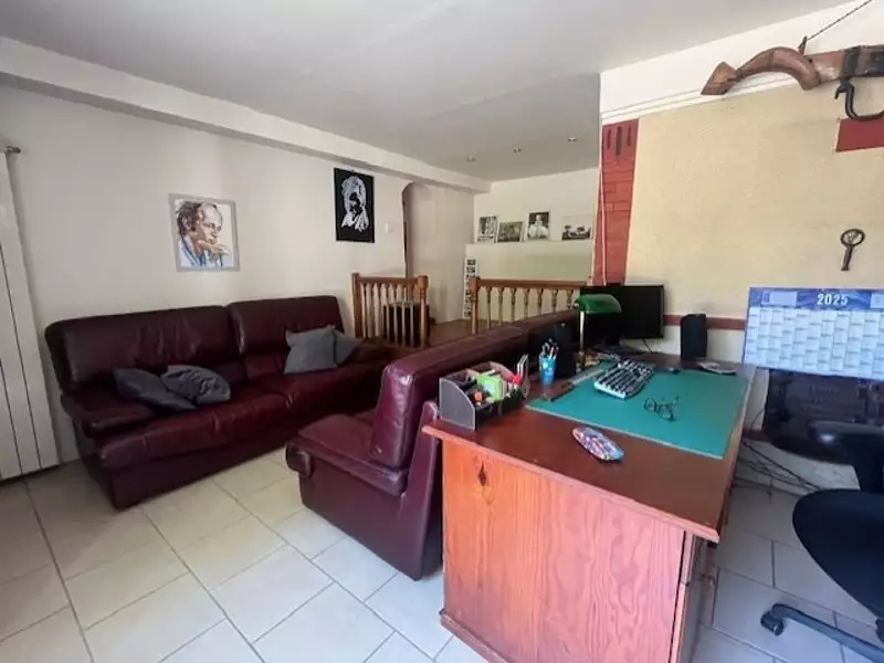 Maison, 240 m²