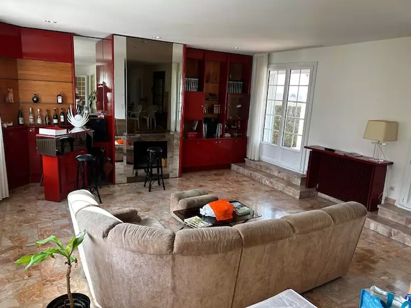 Maison, 218 m²