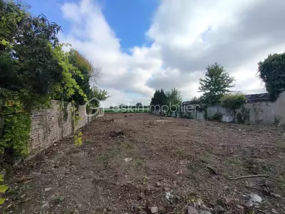 Terrain, 747 m²
