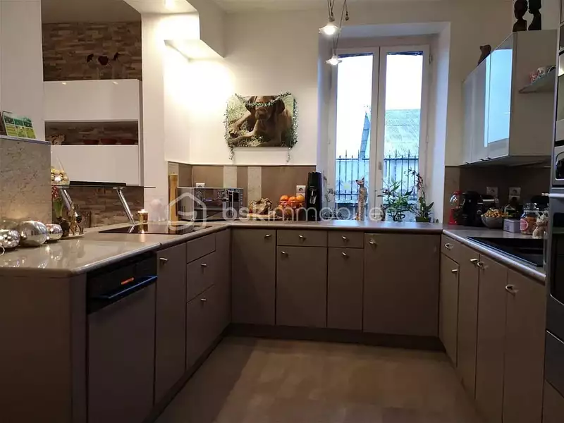 Maison, 326 m²