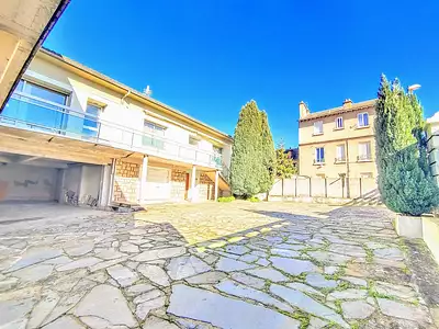 Maison, 570 m²