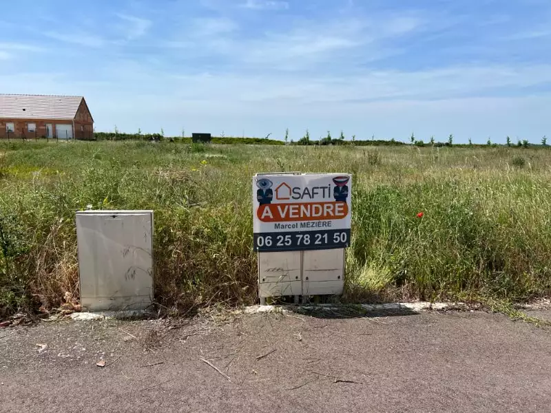 Terrain, 1 000 m²