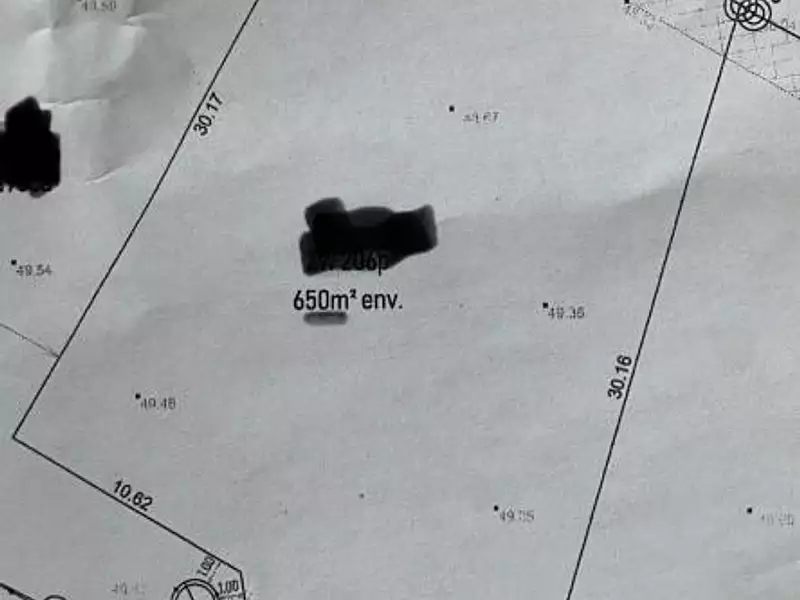 Terrain, 650 m²