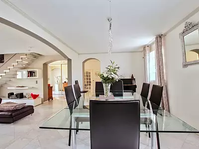 Maison, 180 m²