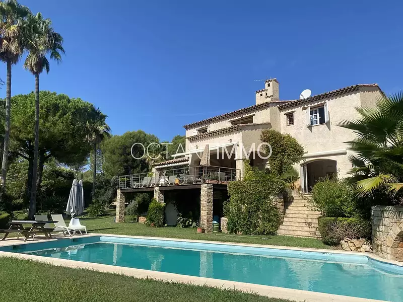 Maison, 330 m²