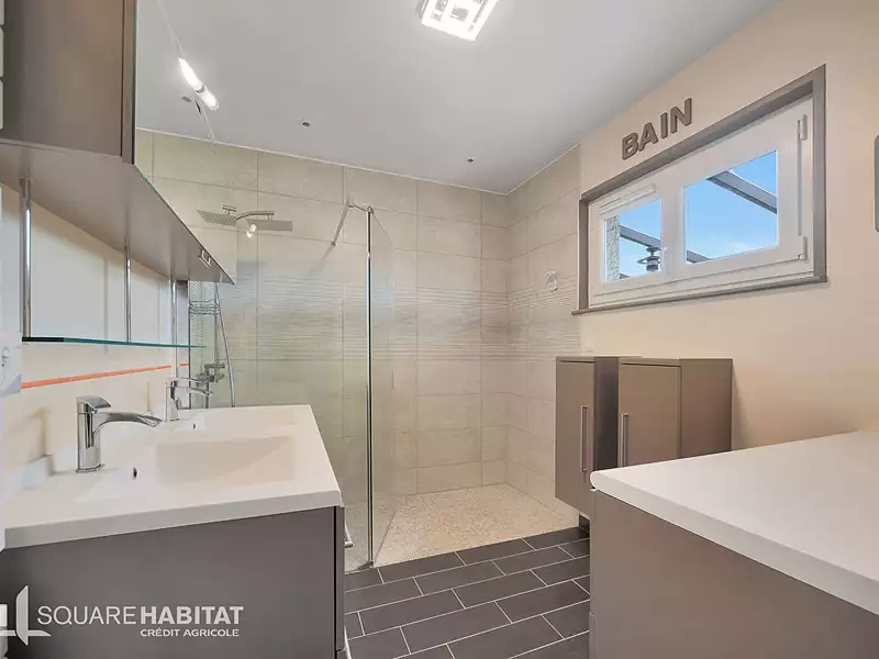 Maison, 217 m²