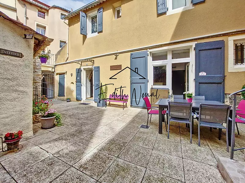 Immeuble, 230 m²