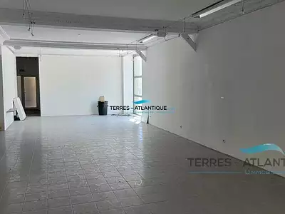 Immeuble, 1 200 m²